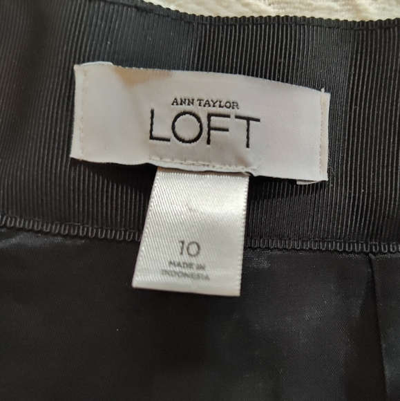 LOFT Black, Embroidered Houndstooth Skirt, Size 10 misses. - Picture 7 of 8